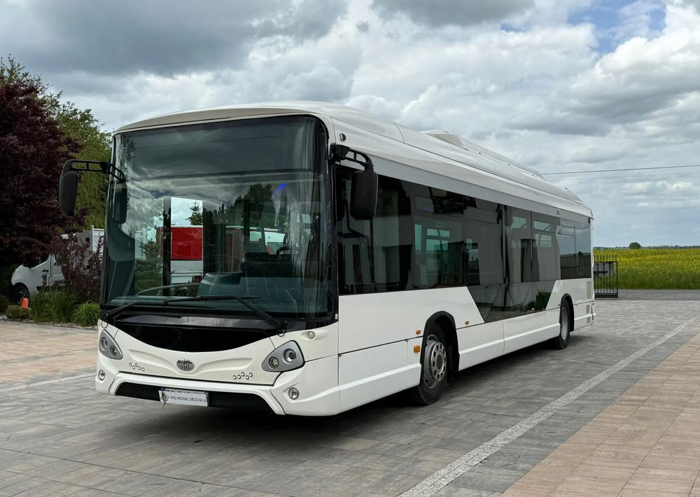 Iveco Heuliez GX 337 - Autobuz urban: Foto 1 Iveco Heuliez GX 337 - Autobuz urban: Foto 1