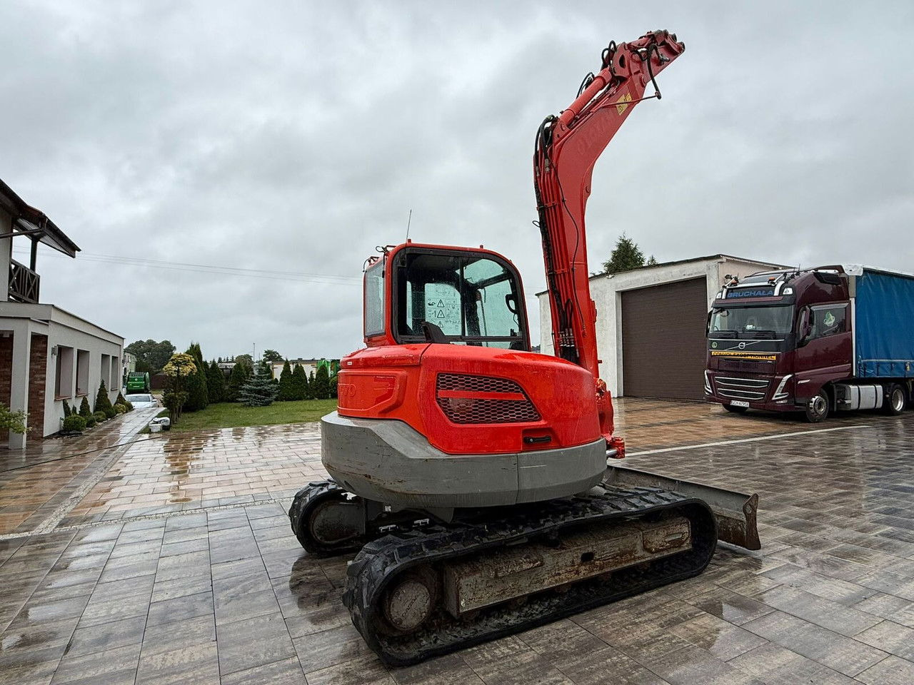 Volvo ECR88D Koparka gąsienicowa 2017 rok Tylko 4701 MOT Ogodzin - Excavator pe şenile: Foto 5 Volvo ECR88D Koparka gąsienicowa 2017 rok Tylko 4701 MOT Ogodzin - Excavator pe şenile: Foto 5