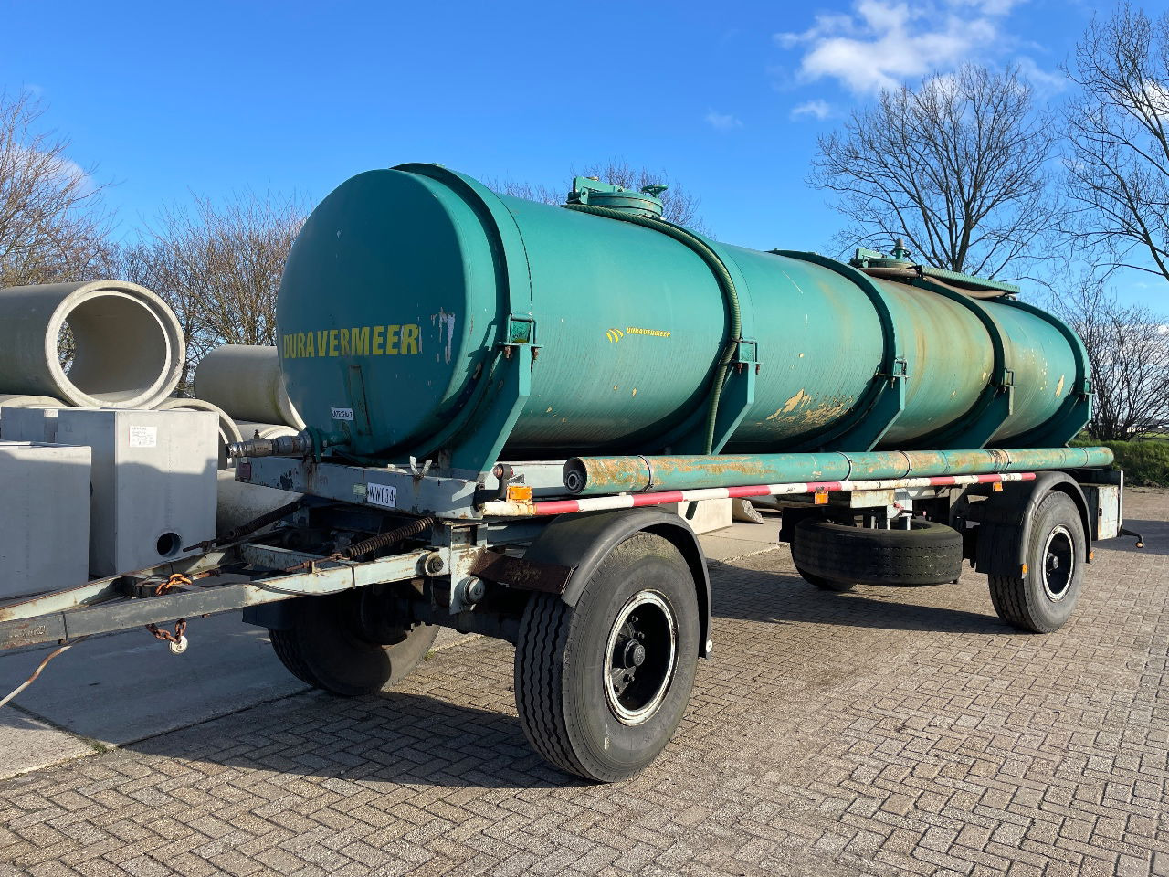 Burg Bitumen tank inox 14.000L - Remorcă cisternă: Foto 1 Burg Bitumen tank inox 14.000L - Remorcă cisternă: Foto 1