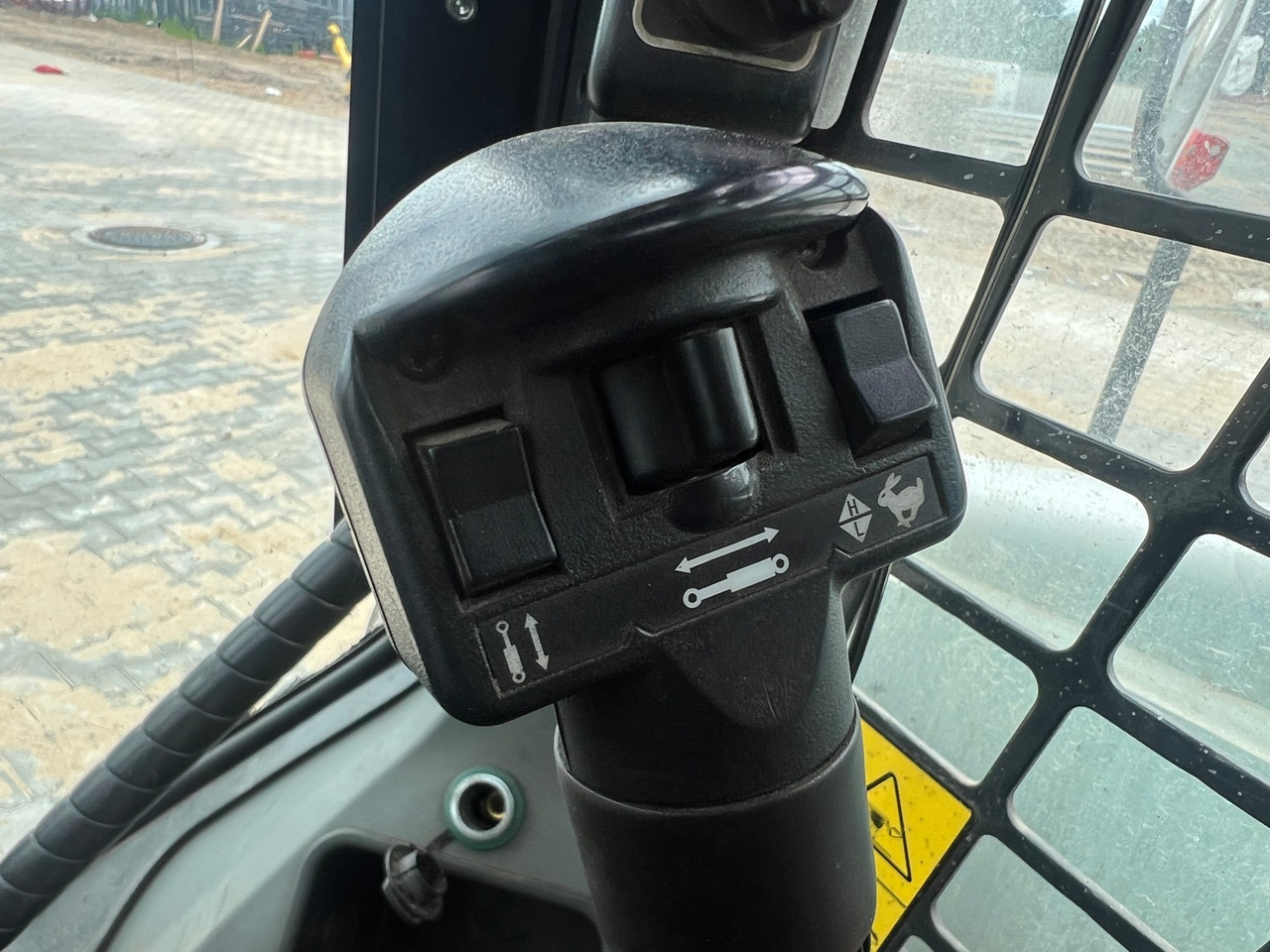 Mini încărcător BOBCAT S630: Foto 13