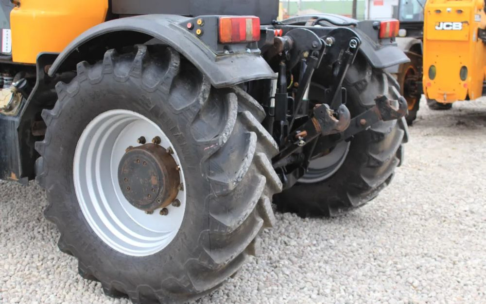 JCB FASTRAC 3200 | MANUAL | 200KM - Tractor agricol: Foto 4 JCB FASTRAC 3200 | MANUAL | 200KM - Tractor agricol: Foto 4