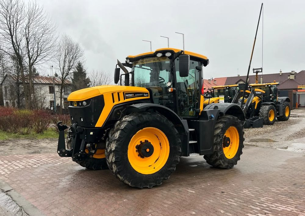 JCB Fastrac 4220 | 2017 ROK | 220 KM - Tractor agricol: Foto 1 JCB Fastrac 4220 | 2017 ROK | 220 KM - Tractor agricol: Foto 1