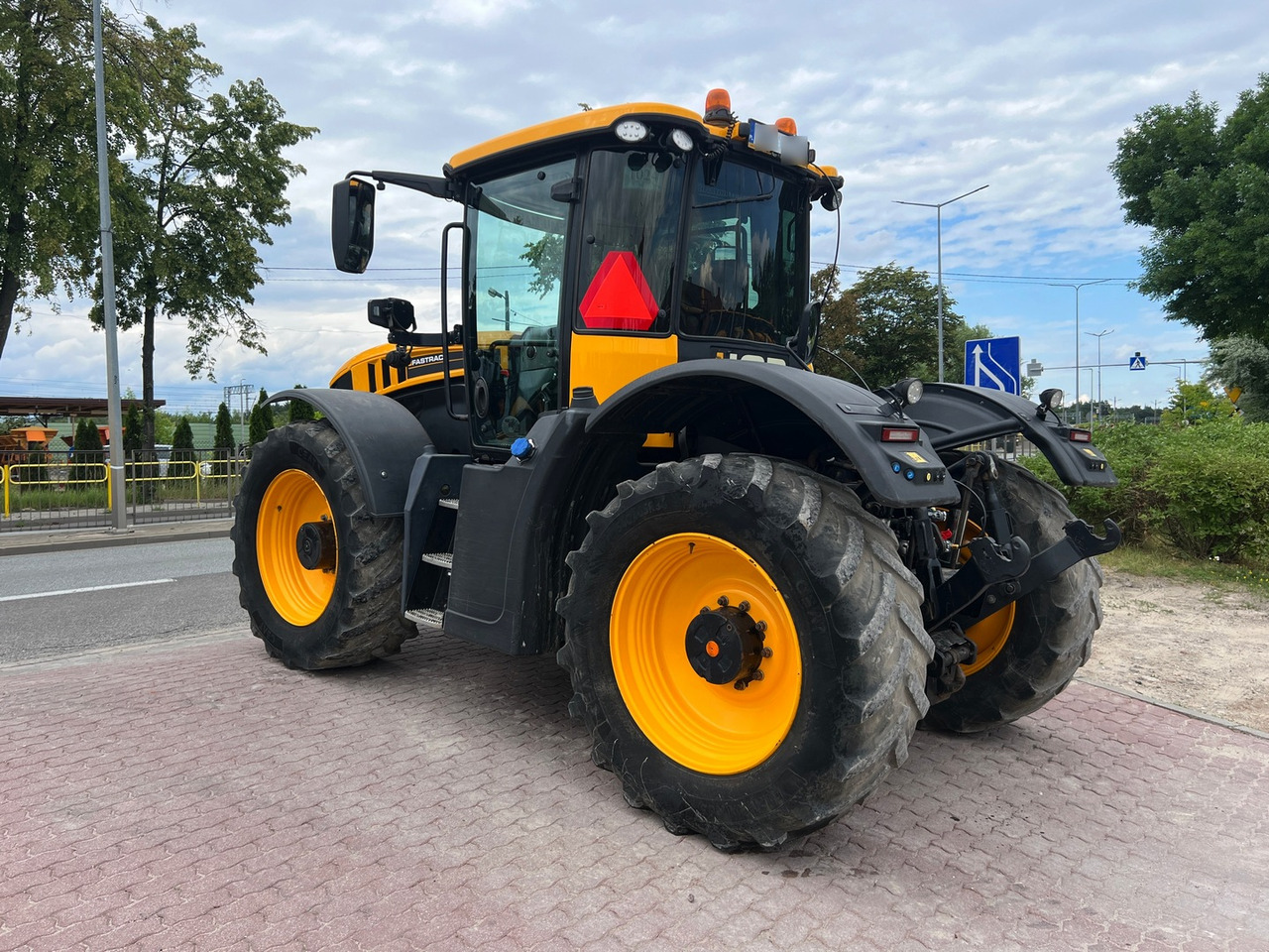 JCB Fastrac 4220 - Tractor agricol: Foto 3 JCB Fastrac 4220 - Tractor agricol: Foto 3