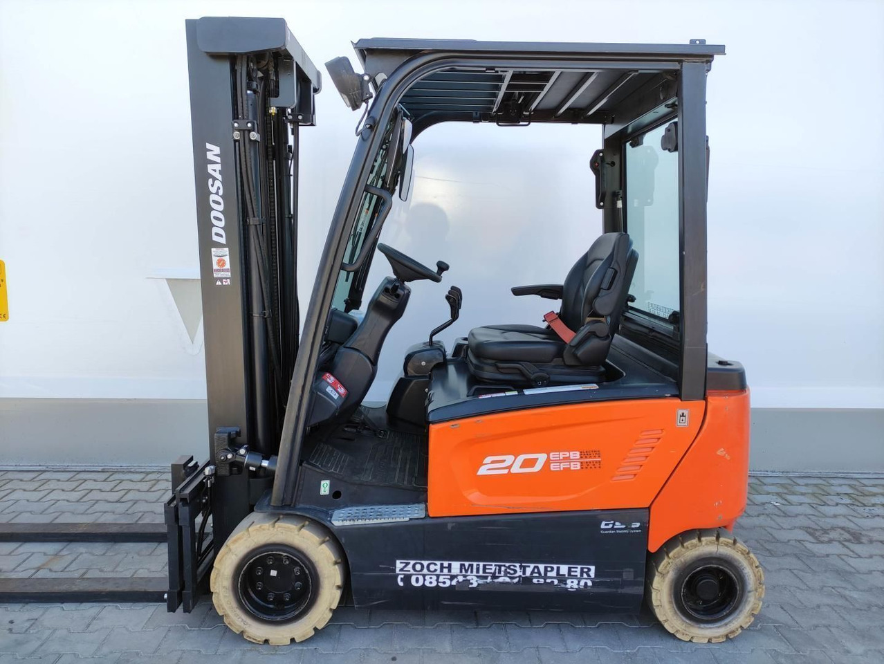 Doosan B20X-7 (Plus) - Electrostivuitor: Foto 1 Doosan B20X-7 (Plus) - Electrostivuitor: Foto 1
