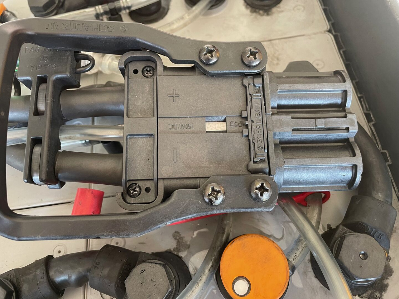 Exide 80V 6 PZS 930 - Acumulator pentru Stivuitor: Foto 4 Exide 80V 6 PZS 930 - Acumulator pentru Stivuitor: Foto 4