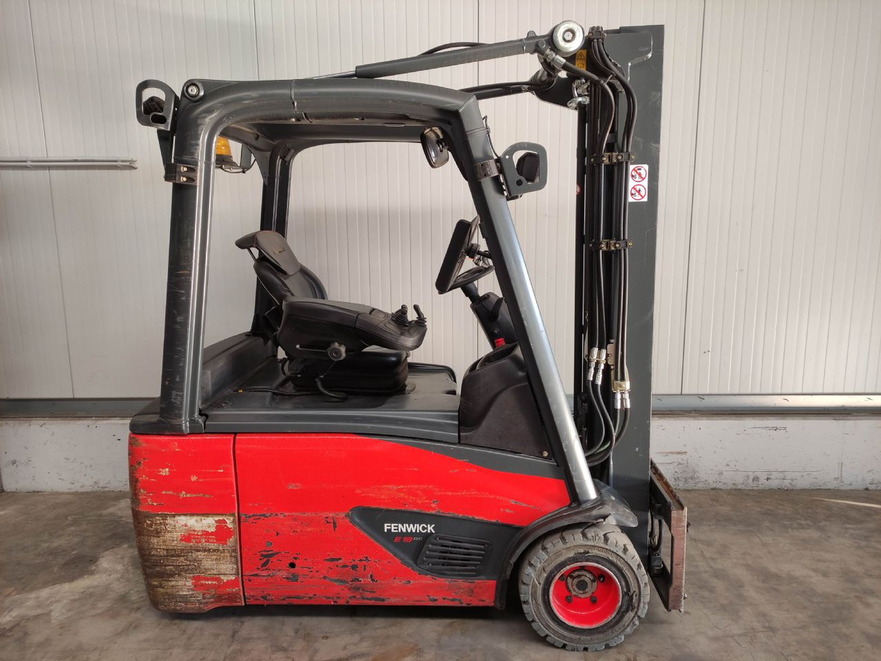 Linde E18L-02-386 - Electrostivuitor: Foto 2 Linde E18L-02-386 - Electrostivuitor: Foto 2