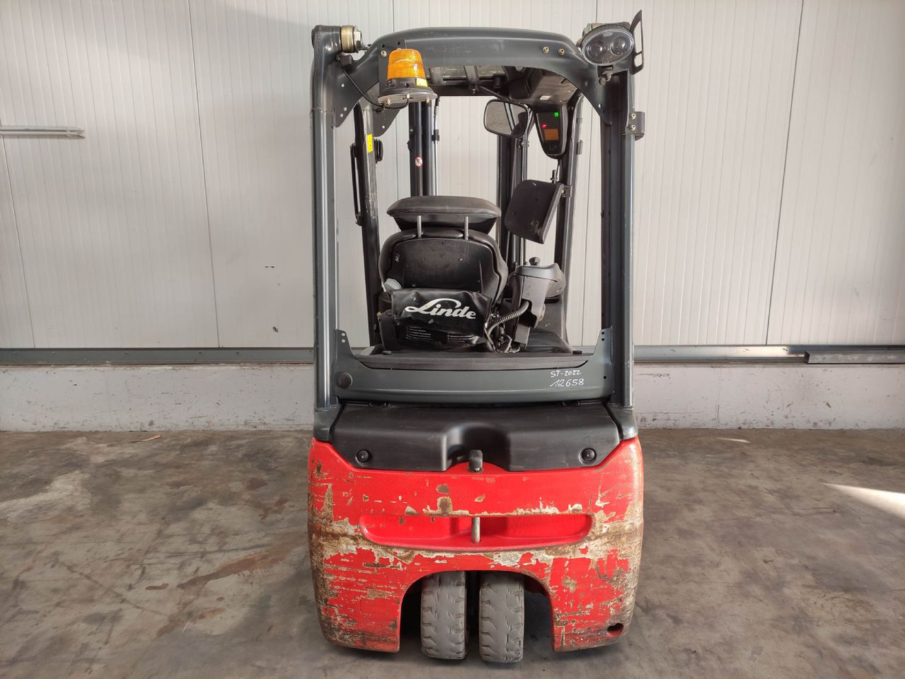 Linde E18L-02-386 - Electrostivuitor: Foto 4 Linde E18L-02-386 - Electrostivuitor: Foto 4