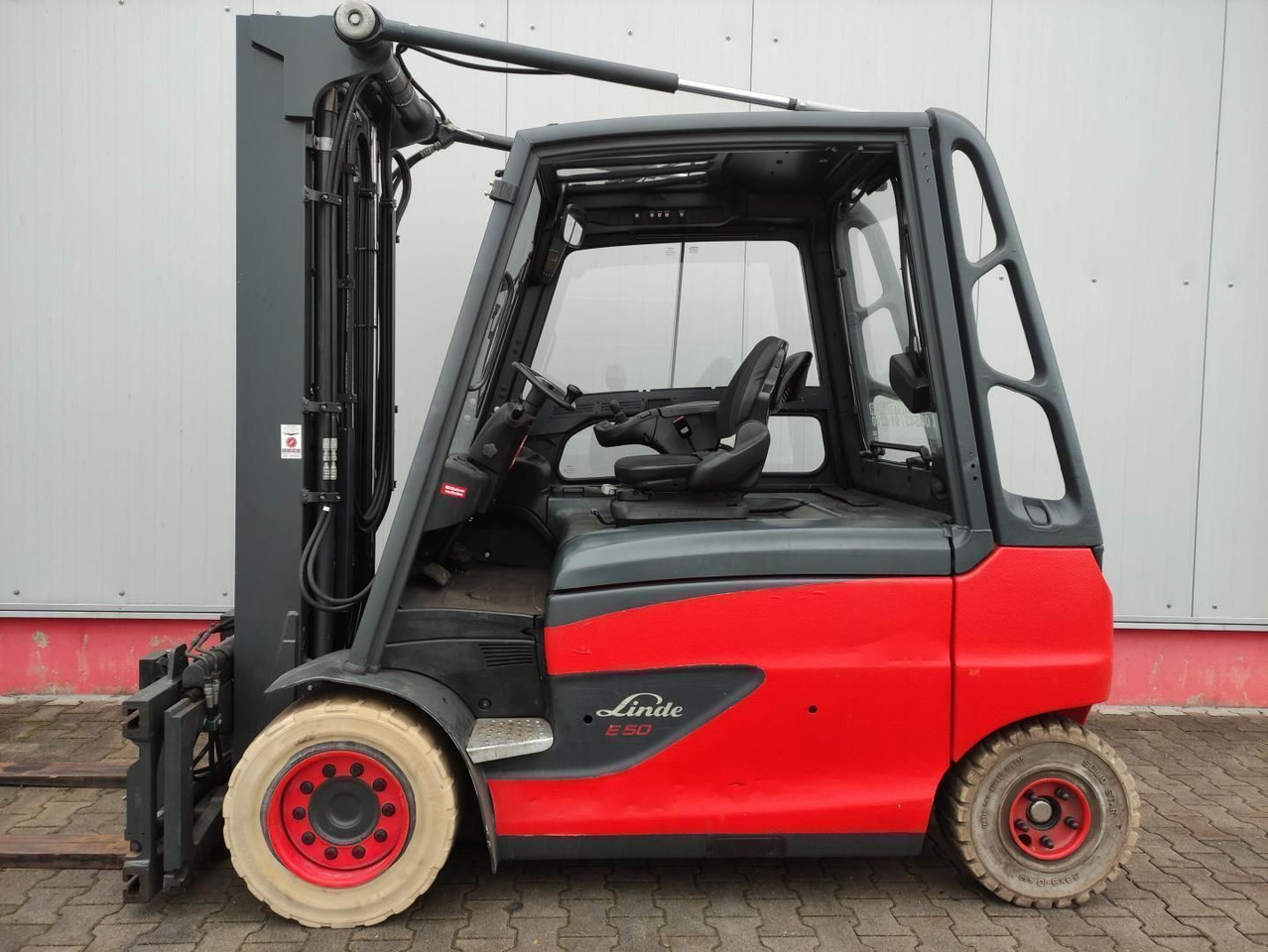 Linde E50HL-01-600 - Electrostivuitor: Foto 1 Linde E50HL-01-600 - Electrostivuitor: Foto 1