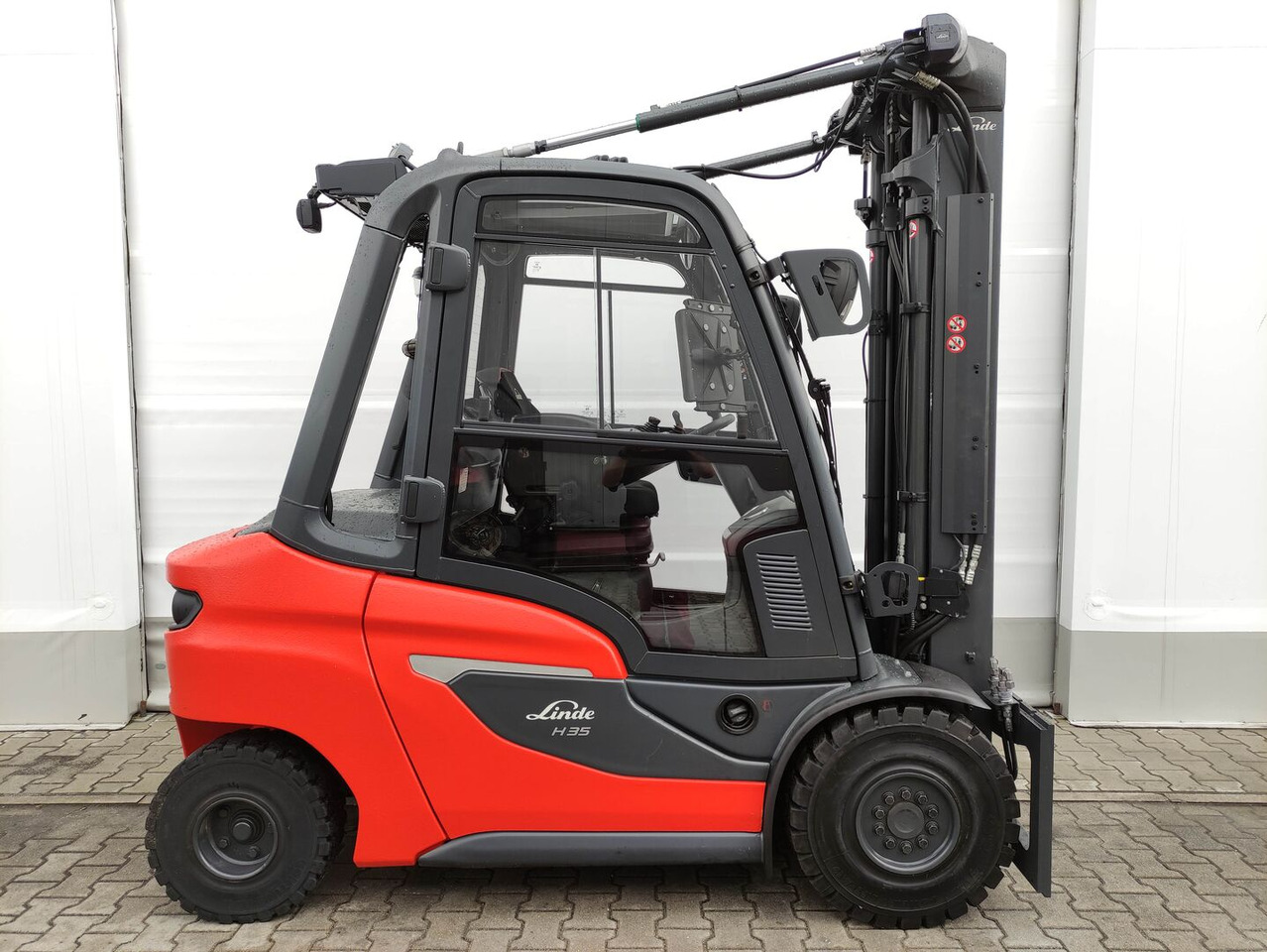 Linde H35D-01-120 (LACK NEU) - Stivuitor diesel: Foto 2 Linde H35D-01-120 (LACK NEU) - Stivuitor diesel: Foto 2