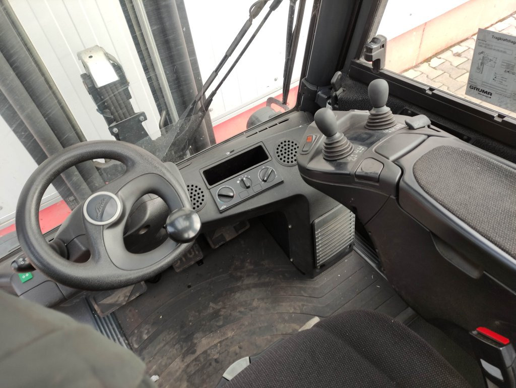 Linde H35D-02-393-EVO - Stivuitor diesel: Foto 5 Linde H35D-02-393-EVO - Stivuitor diesel: Foto 5