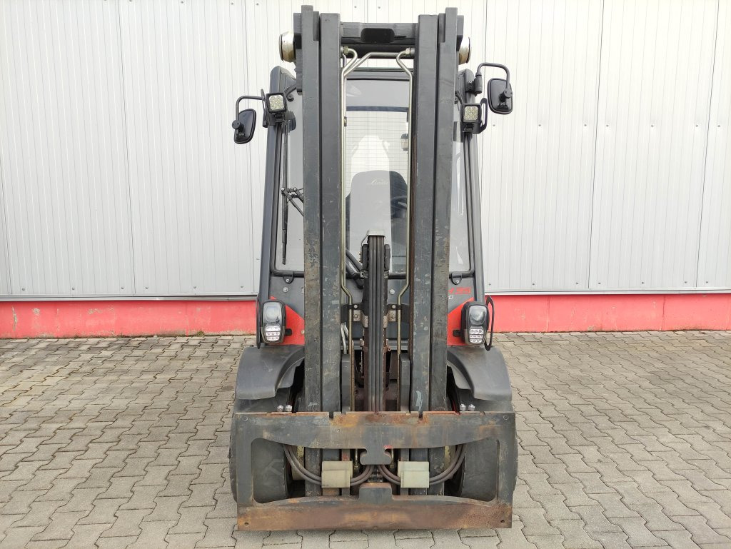 Linde H35D-02-393-EVO - Stivuitor diesel: Foto 3 Linde H35D-02-393-EVO - Stivuitor diesel: Foto 3