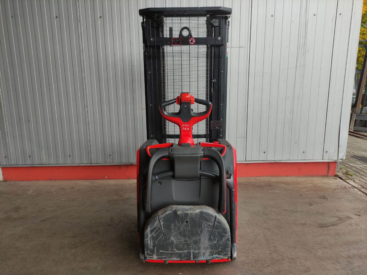 Linde L14 APi - Transpalet la mare înălţime: Foto 4 Linde L14 APi - Transpalet la mare înălţime: Foto 4