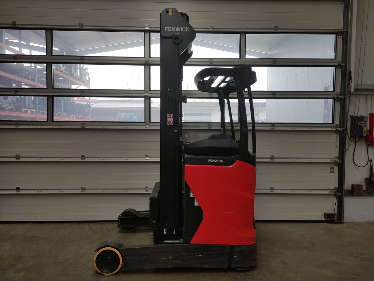 Linde R14-01-1120 - Stivuitor cu catarg retractabil: Foto 1 Linde R14-01-1120 - Stivuitor cu catarg retractabil: Foto 1