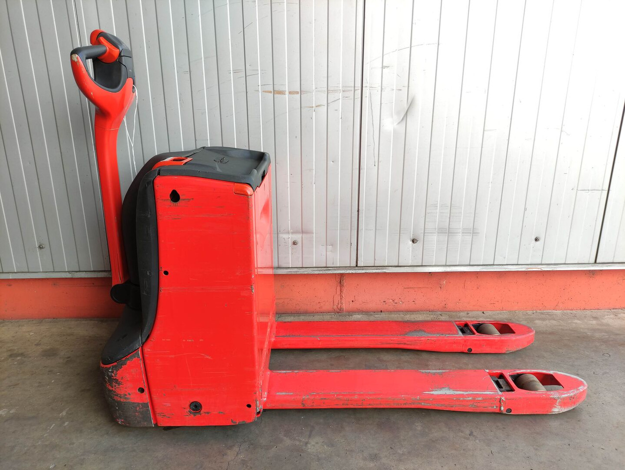 Linde T16-1152 - Transpalet manual: Foto 2 Linde T16-1152 - Transpalet manual: Foto 2