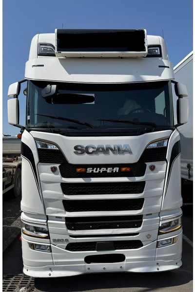 Scania 520S V8 NGS FULL SPOILER, PARK COOLER, FULL AIR, RETARDER, 6 BALLOONS. - Cap tractor: Foto 2 Scania 520S V8 NGS FULL SPOILER, PARK COOLER, FULL AIR, RETARDER, 6 BALLOONS. - Cap tractor: Foto 2