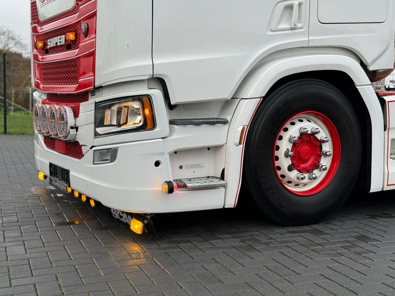 Scania R500 NGS SHOWTRUCK, 2.95WB, HYDRAULIEK, VOLLUCHT, OLD SCHOOL. - Cap tractor: Foto 5 Scania R500 NGS SHOWTRUCK, 2.95WB, HYDRAULIEK, VOLLUCHT, OLD SCHOOL. - Cap tractor: Foto 5