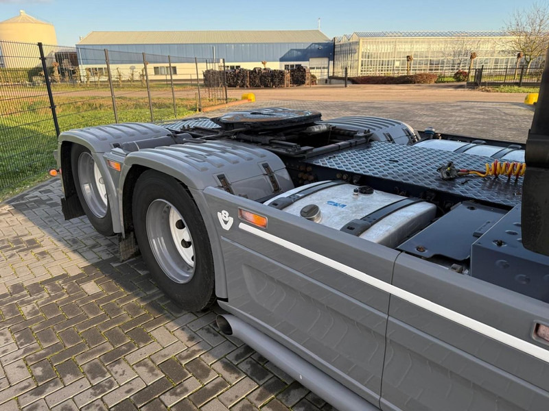 Cap tractor Scania R580 VOLLE SHOWTRUCK, VOLLUCHT, OPEN UITLAAT, INTERIEUR.: Foto 15