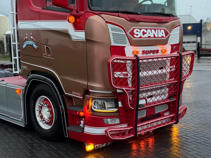 Scania S500 SHOW, FULL AIR, LEATHER, TOP CONDITIE, STEERING PUSHER. - Cap tractor: Foto 4 Scania S500 SHOW, FULL AIR, LEATHER, TOP CONDITIE, STEERING PUSHER. - Cap tractor: Foto 4