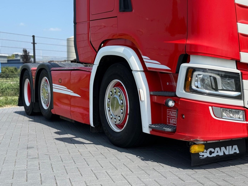 Scania S500 VOLLUCHT, GESTUURD, SHOWTRUCK, LEER. - Cap tractor: Foto 2 Scania S500 VOLLUCHT, GESTUURD, SHOWTRUCK, LEER. - Cap tractor: Foto 2
