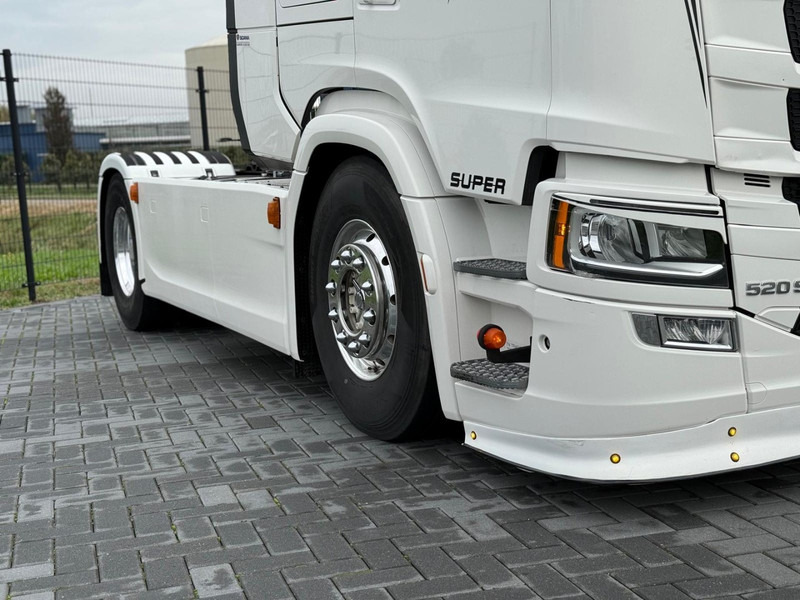 Scania S520 V8 NGS FULL SPOILER, PARK COOLER, FULL AIR, RETARDER, 6 BALLOONS. - Cap tractor: Foto 5 Scania S520 V8 NGS FULL SPOILER, PARK COOLER, FULL AIR, RETARDER, 6 BALLOONS. - Cap tractor: Foto 5