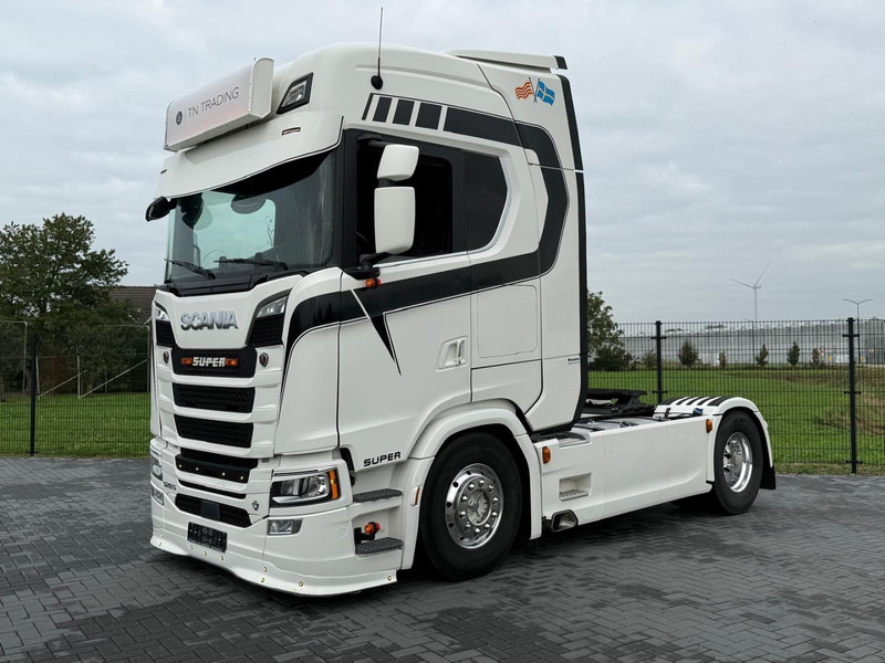 Scania S520 V8 NGS FULL SPOILER, PARK COOLER, FULL AIR, RETARDER, 6 BALLOONS. - Cap tractor: Foto 3 Scania S520 V8 NGS FULL SPOILER, PARK COOLER, FULL AIR, RETARDER, 6 BALLOONS. - Cap tractor: Foto 3