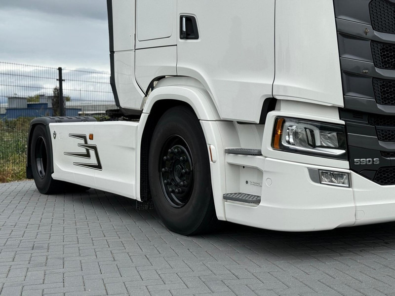 Scania S590 V8 NGS FULL AIR, PARK COOL, RETARDER, 2 TANKS. - Cap tractor: Foto 2 Scania S590 V8 NGS FULL AIR, PARK COOL, RETARDER, 2 TANKS. - Cap tractor: Foto 2