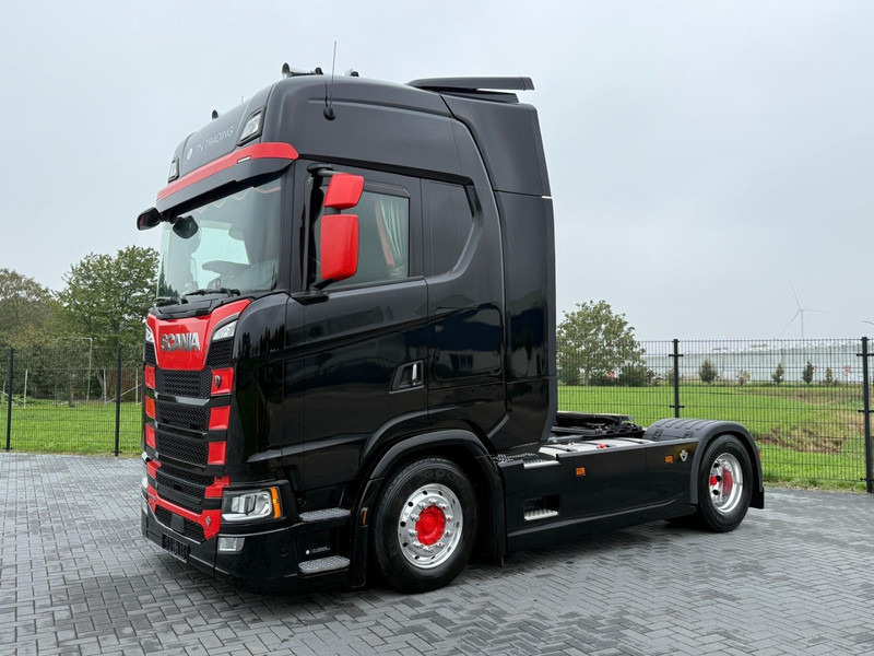 Scania S770 VOLLUCHT, LEER, RETARDER, 2 TANKS, PARK COOL. - Cap tractor: Foto 4 Scania S770 VOLLUCHT, LEER, RETARDER, 2 TANKS, PARK COOL. - Cap tractor: Foto 4