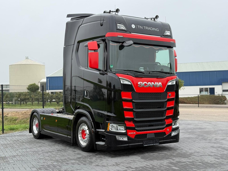 Scania S770 VOLLUCHT, LEER, RETARDER, 2 TANKS, PARK COOL. - Cap tractor: Foto 1 Scania S770 VOLLUCHT, LEER, RETARDER, 2 TANKS, PARK COOL. - Cap tractor: Foto 1