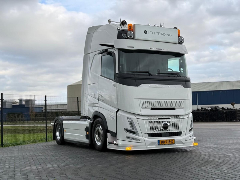 Volvo FH 13.460XL NEW, FULL AIR, ALCOA, HYDRAULIC, XL, SHOW, FULL. - Cap tractor: Foto 1 Volvo FH 13.460XL NEW, FULL AIR, ALCOA, HYDRAULIC, XL, SHOW, FULL. - Cap tractor: Foto 1