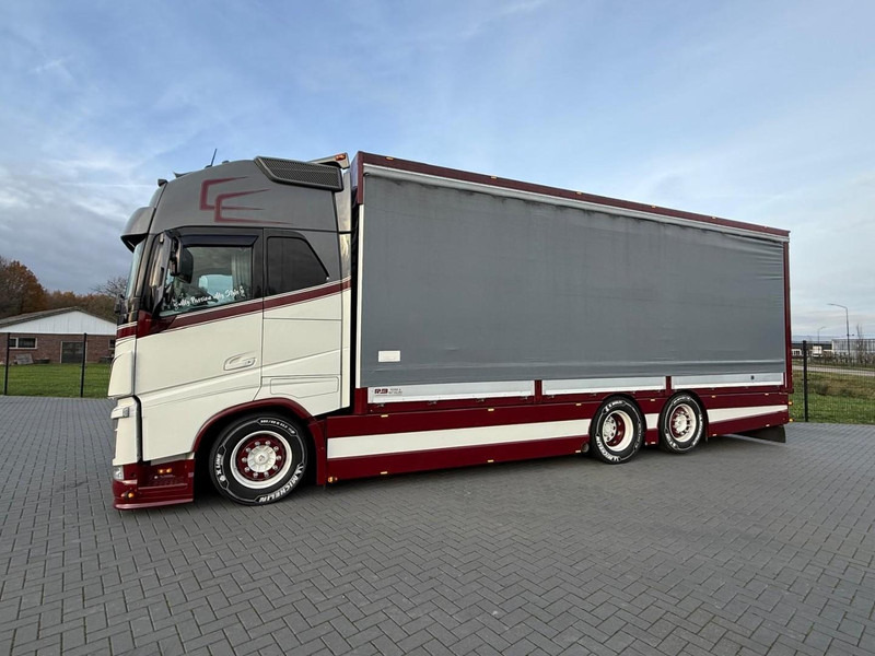 Volvo FH 13.500XL SHOW TRUCK, SPECIAL INTERIOR, TOP STAAT, VOLLUCHT, LAGE KM. - Camion furgon: Foto 5 Volvo FH 13.500XL SHOW TRUCK, SPECIAL INTERIOR, TOP STAAT, VOLLUCHT, LAGE KM. - Camion furgon: Foto 5