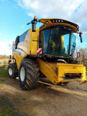 New Holland CX 780 - Combină de recoltat cereale: Foto 1 New Holland CX 780 - Combină de recoltat cereale: Foto 1