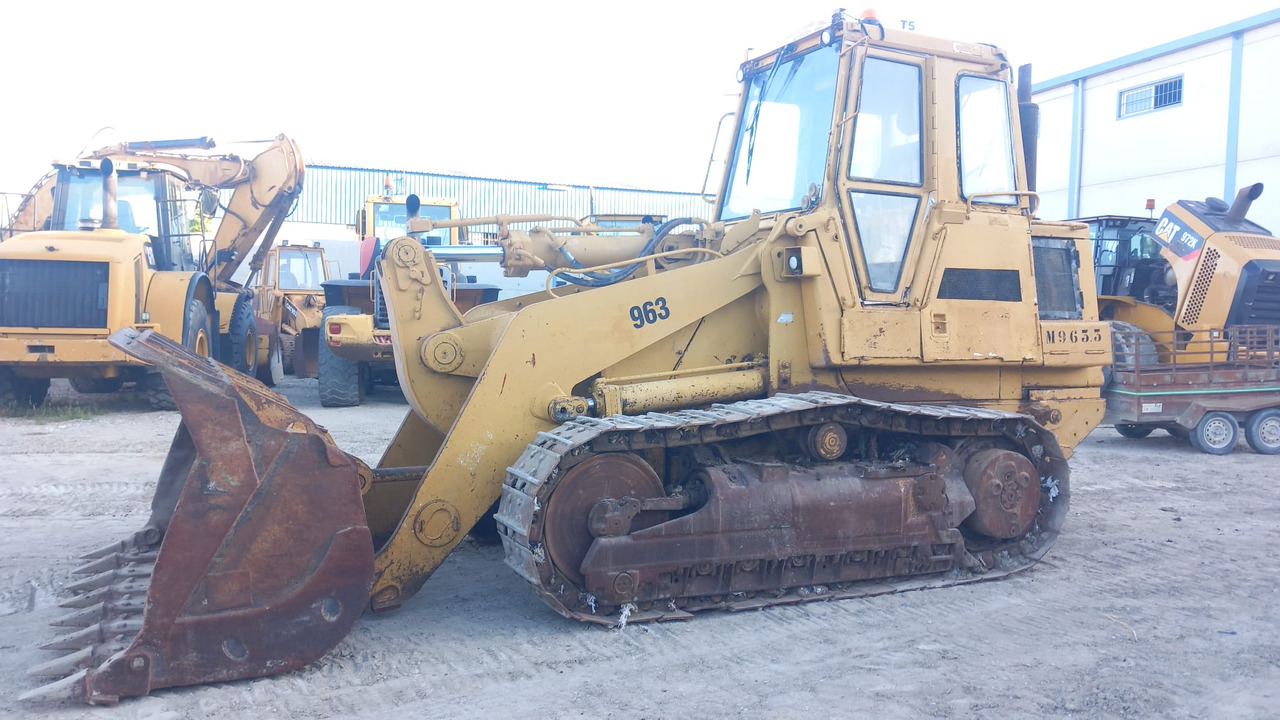Caterpillar 963 - Încărcător pe şenile: Foto 2 Caterpillar 963 - Încărcător pe şenile: Foto 2