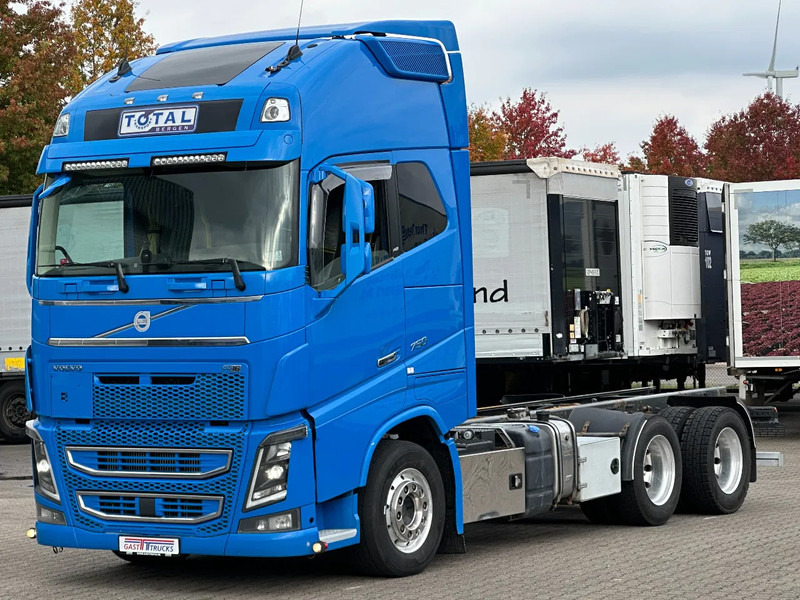 Volvo FH 16.750 6x4 Globe XL Chassis Retarder 3.90 Wb Full Air - Camion şasiu: Foto 1 Volvo FH 16.750 6x4 Globe XL Chassis Retarder 3.90 Wb Full Air - Camion şasiu: Foto 1