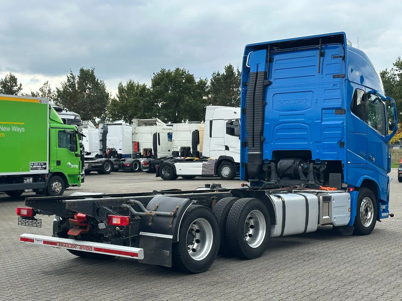 Volvo FH 16.750 6x4 Globe XL Chassis Retarder 3.90 Wb Full Air - Camion şasiu: Foto 3 Volvo FH 16.750 6x4 Globe XL Chassis Retarder 3.90 Wb Full Air - Camion şasiu: Foto 3