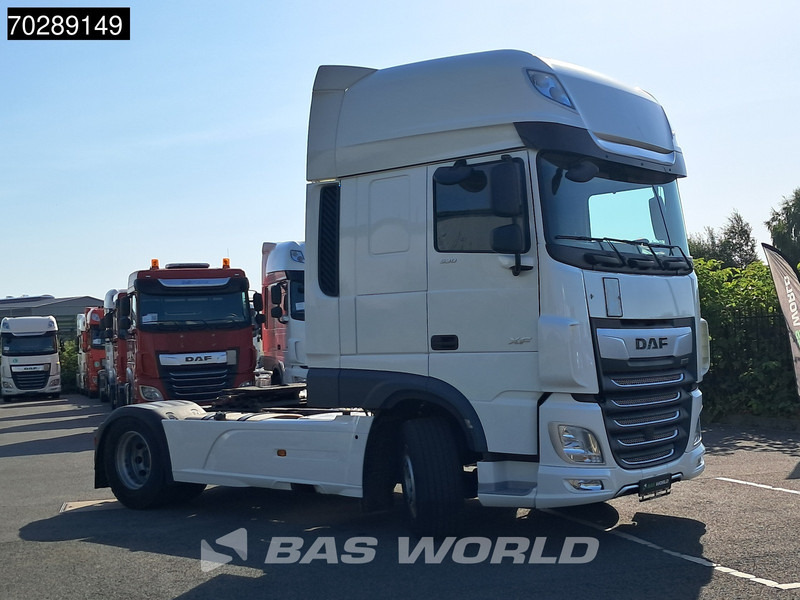 DAF XF 530 4X2 SSC Retarder 2xTanks ACC Euro 6 - Cap tractor: Foto 3 DAF XF 530 4X2 SSC Retarder 2xTanks ACC Euro 6 - Cap tractor: Foto 3