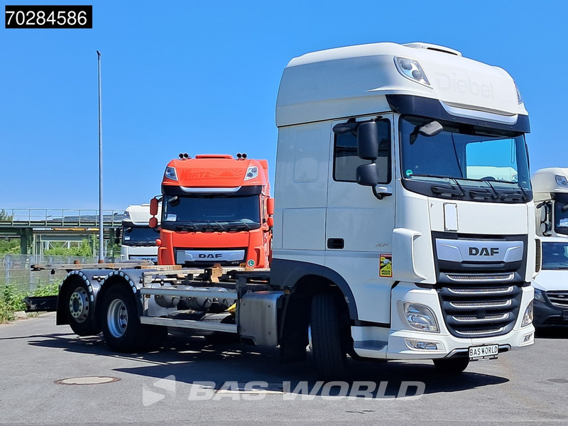 DAF XF 450 6X2 SSC Retarder 2x Tanks Liftachse Standklima LED ACC - Camion transport containere/ Swap body: Foto 3 DAF XF 450 6X2 SSC Retarder 2x Tanks Liftachse Standklima LED ACC - Camion transport containere/ Swap body: Foto 3