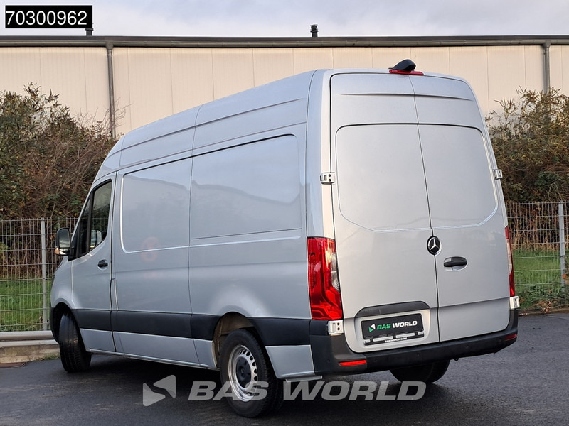 Mercedes-Benz Sprinter 315 CDI Automatik L2H2 150PS Klima Kamera Parkensensoren MBUX CarPlay Euro6 L2 A/C - Autoutilitară compactă: Foto 5 Mercedes-Benz Sprinter 315 CDI Automatik L2H2 150PS Klima Kamera Parkensensoren MBUX CarPlay Euro6 L2 A/C - Autoutilitară compactă: Foto 5