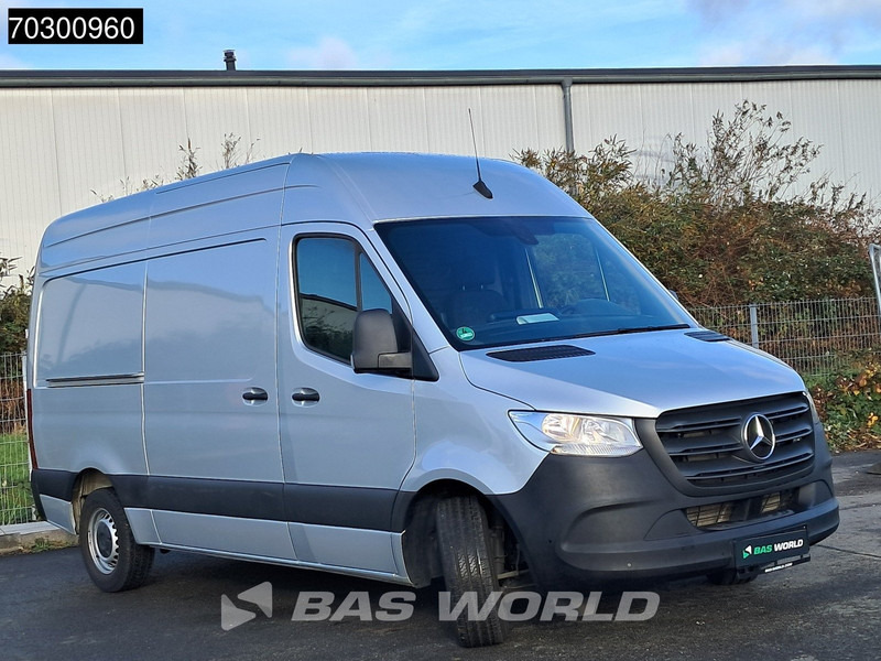 Mercedes-Benz Sprinter 315 CDI Automatik L2H2 150PS Klima Kamera Parksensoren MBUX CarPlay Euro6 L2 A/C - Autoutilitară compactă: Foto 2 Mercedes-Benz Sprinter 315 CDI Automatik L2H2 150PS Klima Kamera Parksensoren MBUX CarPlay Euro6 L2 A/C - Autoutilitară compactă: Foto 2