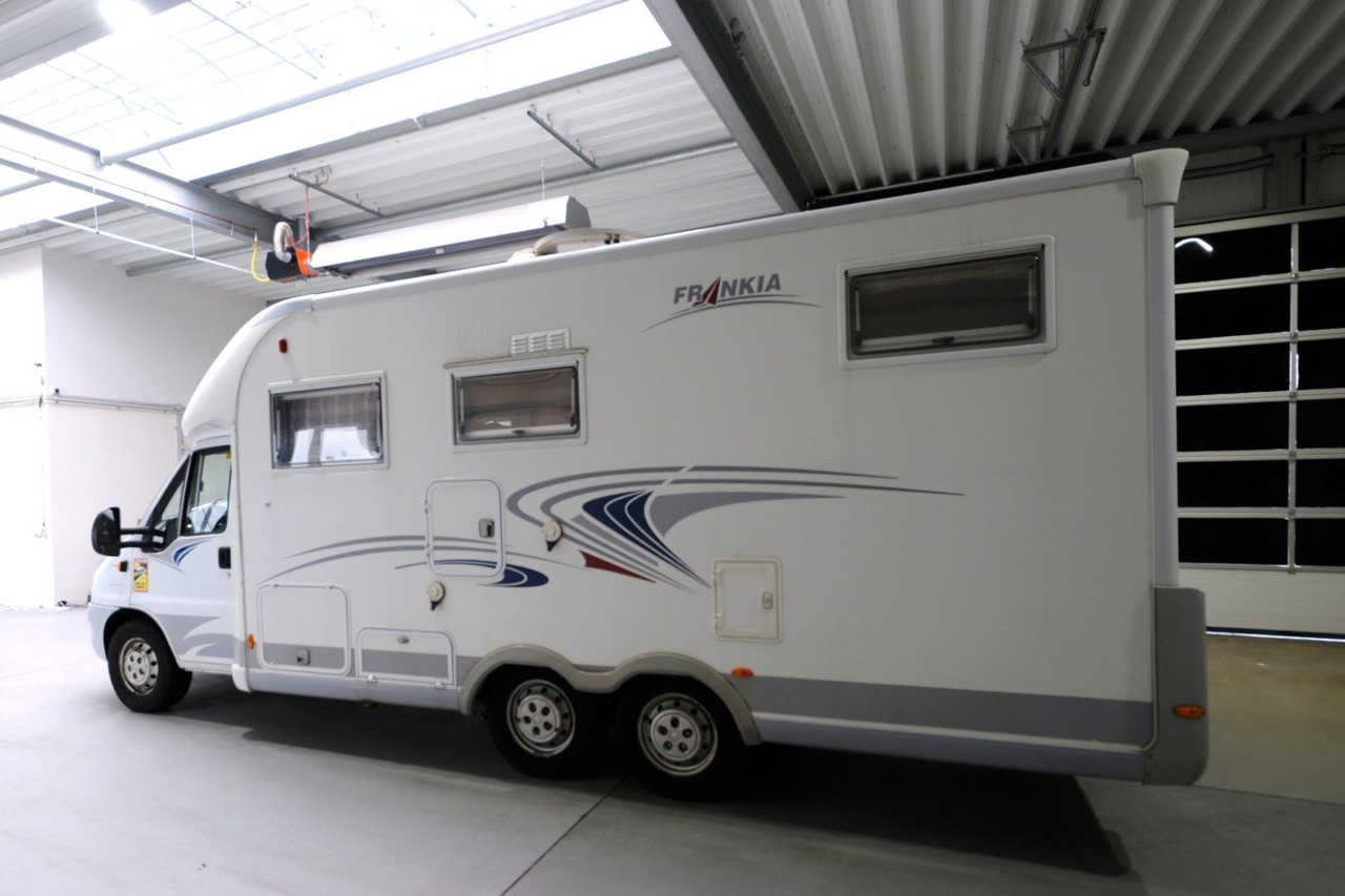 Frankia T 730 BD Comfort Class/Automatik/Festbett/Klima - Autorulotă semi-integrată: Foto 4 Frankia T 730 BD Comfort Class/Automatik/Festbett/Klima - Autorulotă semi-integrată: Foto 4