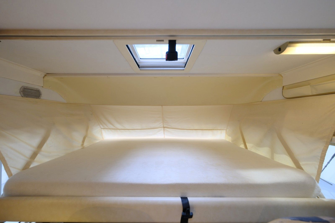 Autorulotă integrată HYMER / ERIBA / HYMERCAR B 504/Festbett+Hubbett/Klima/Solar/DPF-Grün: Foto 20