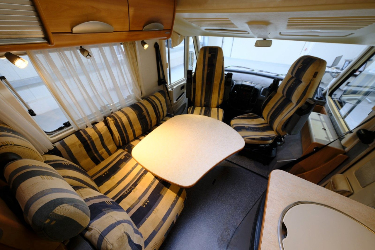 Autorulotă integrată HYMER / ERIBA / HYMERCAR B 504/Festbett+Hubbett/Klima/Solar/DPF-Grün: Foto 12