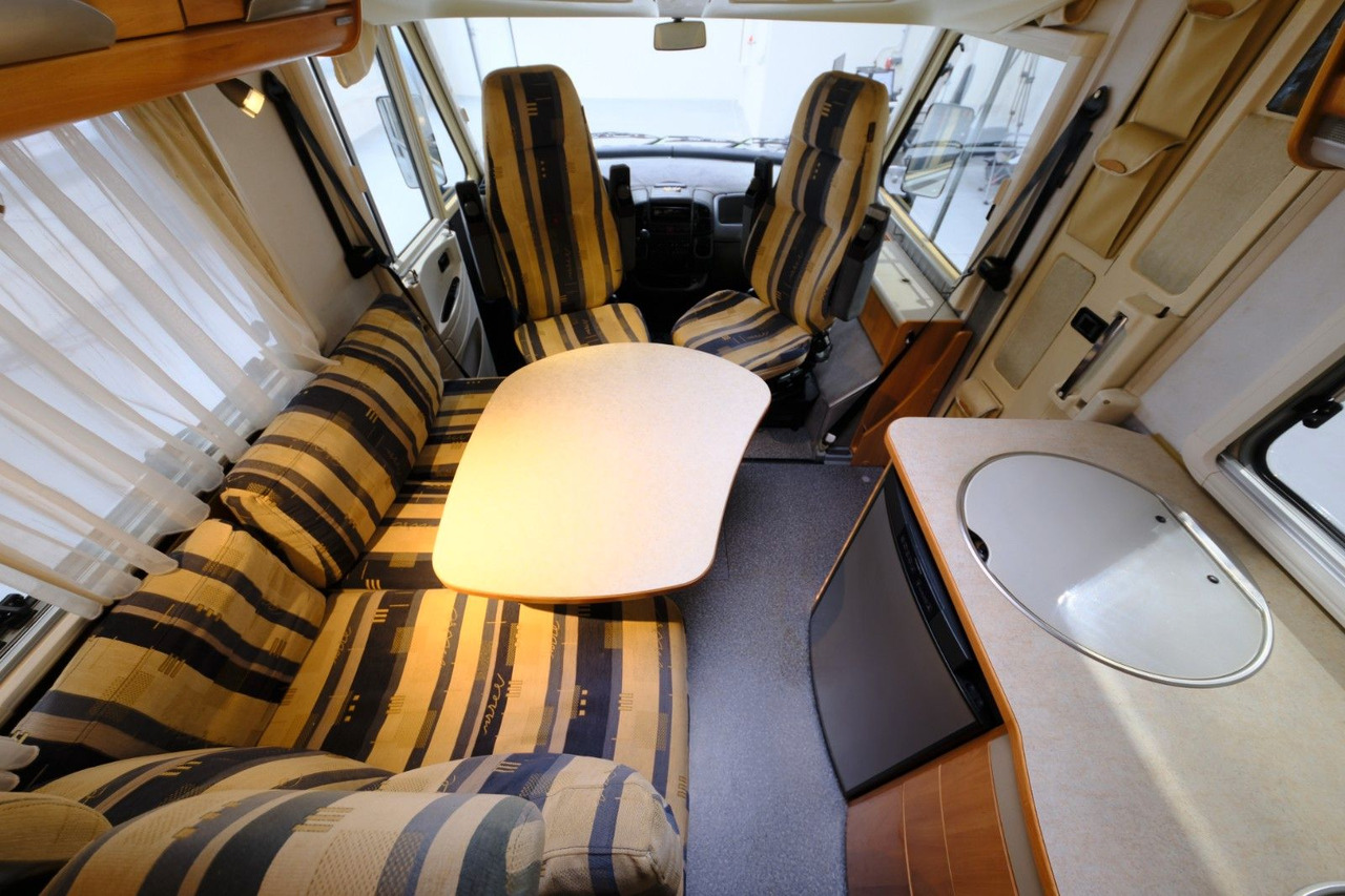Autorulotă integrată HYMER / ERIBA / HYMERCAR B 504/Festbett+Hubbett/Klima/Solar/DPF-Grün: Foto 10