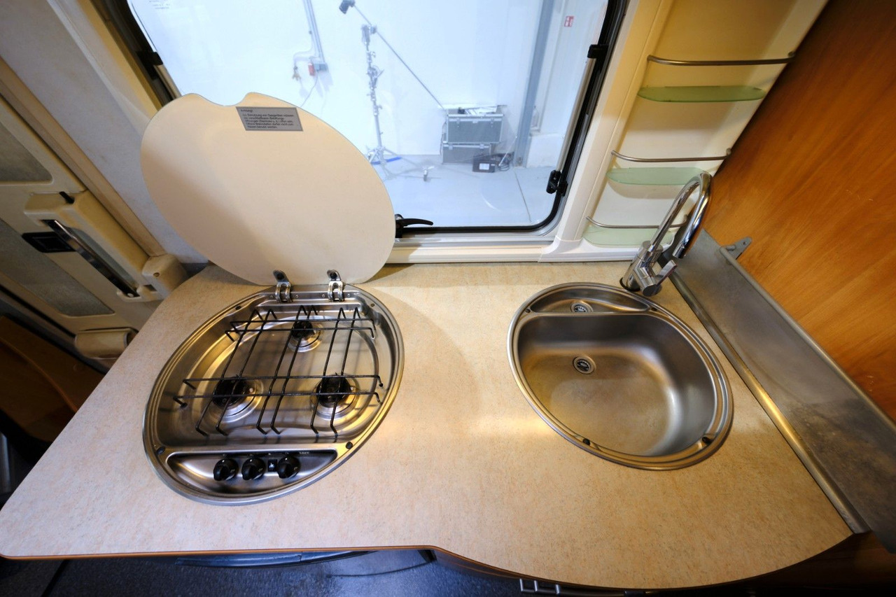 Autorulotă integrată HYMER / ERIBA / HYMERCAR B 504/Festbett+Hubbett/Klima/Solar/DPF-Grün: Foto 22
