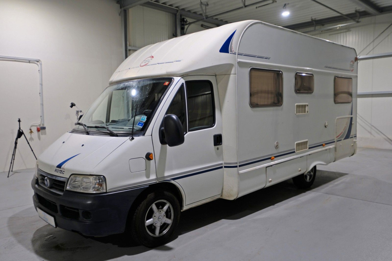 TEC Rotec Ti 6750 / Festbett / Klima /DPF-Grün - Autorulotă semi-integrată: Foto 2 TEC Rotec Ti 6750 / Festbett / Klima /DPF-Grün - Autorulotă semi-integrată: Foto 2