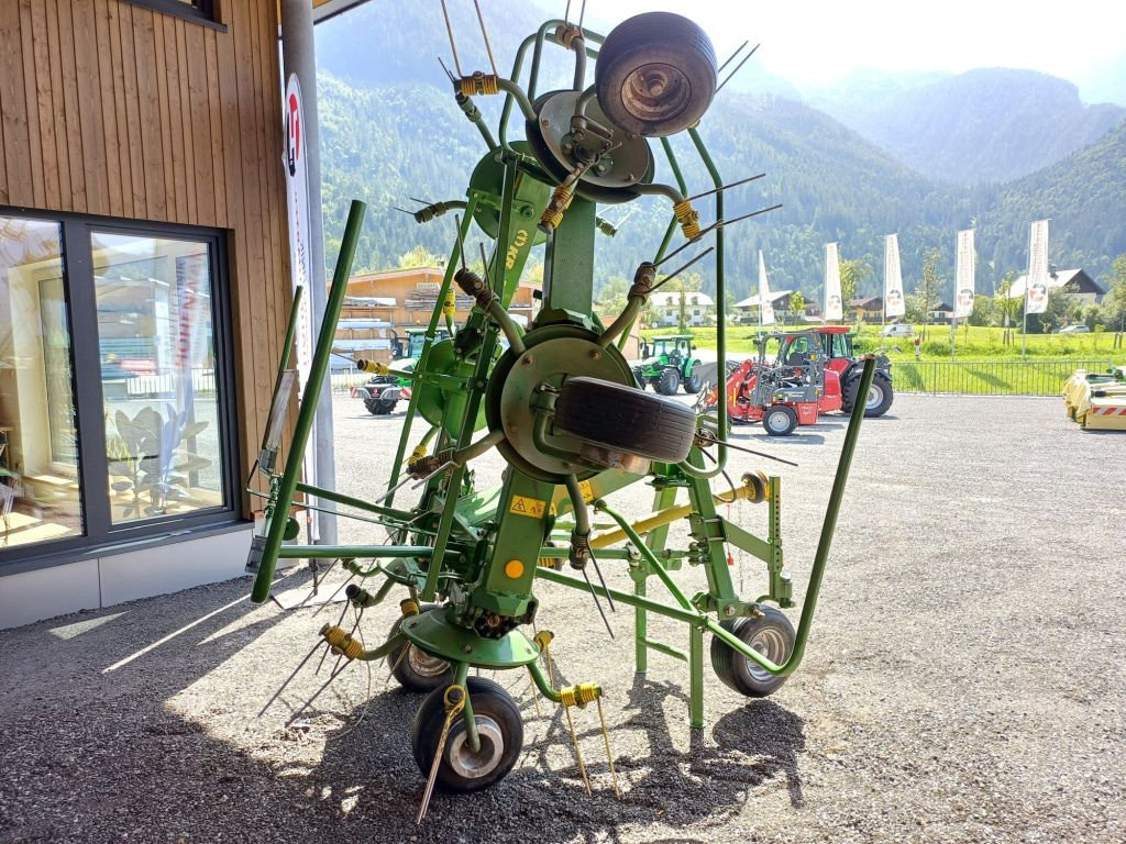 Krone KW 6.02/6 (22003) - Maşină de întors fânul: Foto 4 Krone KW 6.02/6 (22003) - Maşină de întors fânul: Foto 4