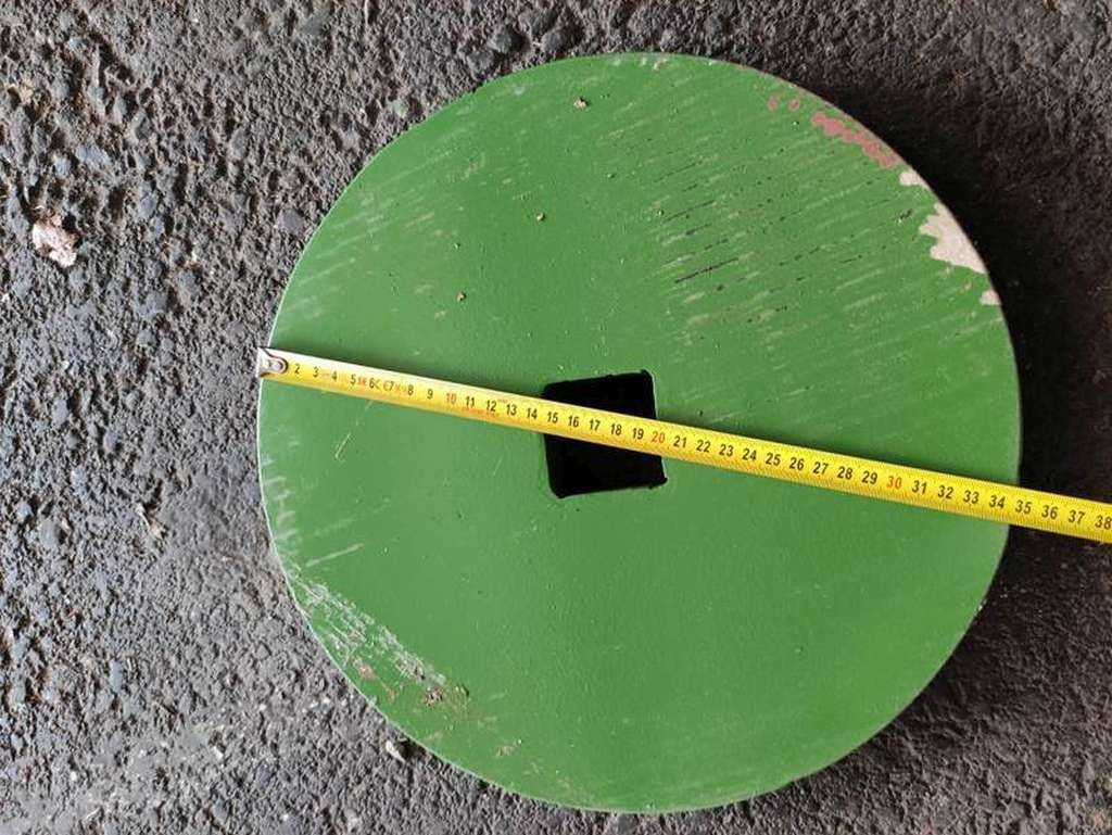 Krone Radgewichte zu Doppelschwader (14269) - Maşină de întors fânul: Foto 3 Krone Radgewichte zu Doppelschwader (14269) - Maşină de întors fânul: Foto 3