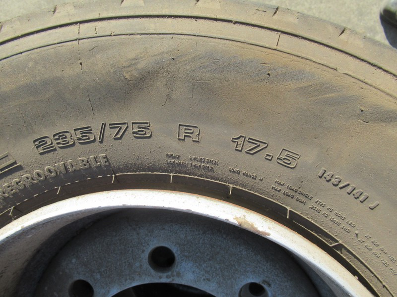 MEFRO 4 x Velg 17.5x6.75 + band Veldhuizen - Roată completă pentru Camion: Foto 3 MEFRO 4 x Velg 17.5x6.75 + band Veldhuizen - Roată completă pentru Camion: Foto 3