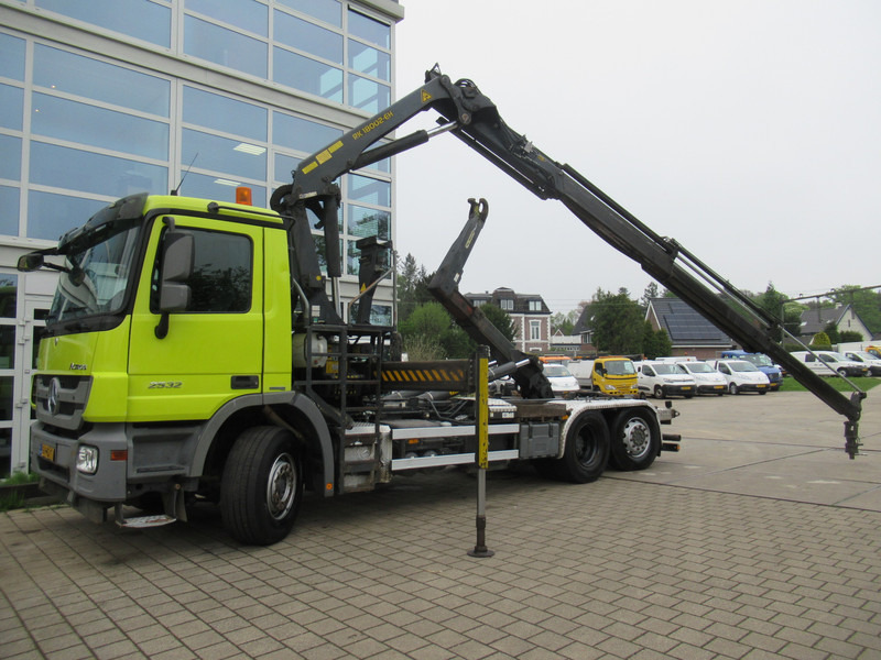 Mercedes-Benz Actros 2532 LTNLA 6X2 Hooklift + Crane, Haak - Kraan - Camion cu cârlig, Camion cu macara: Foto 2 Mercedes-Benz Actros 2532 LTNLA 6X2 Hooklift + Crane, Haak - Kraan - Camion cu cârlig, Camion cu macara: Foto 2