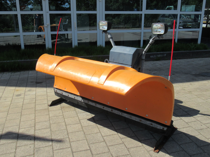 NIDO SNK 21 EPZ 180 12V 210CM Sneeuwploeg Schneepflug Snowplow - Plug zapada: Foto 4 NIDO SNK 21 EPZ 180 12V 210CM Sneeuwploeg Schneepflug Snowplow - Plug zapada: Foto 4