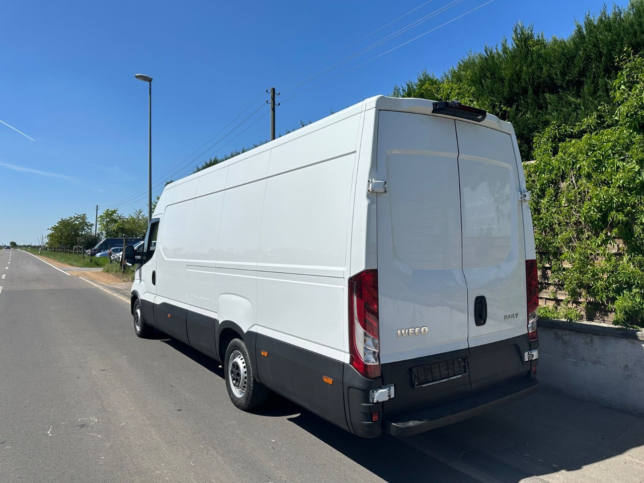 Iveco Daily 35S14 *MAXI* Radstand 4100*Kamera*TOP - Dubă: Foto 2 Iveco Daily 35S14 *MAXI* Radstand 4100*Kamera*TOP - Dubă: Foto 2
